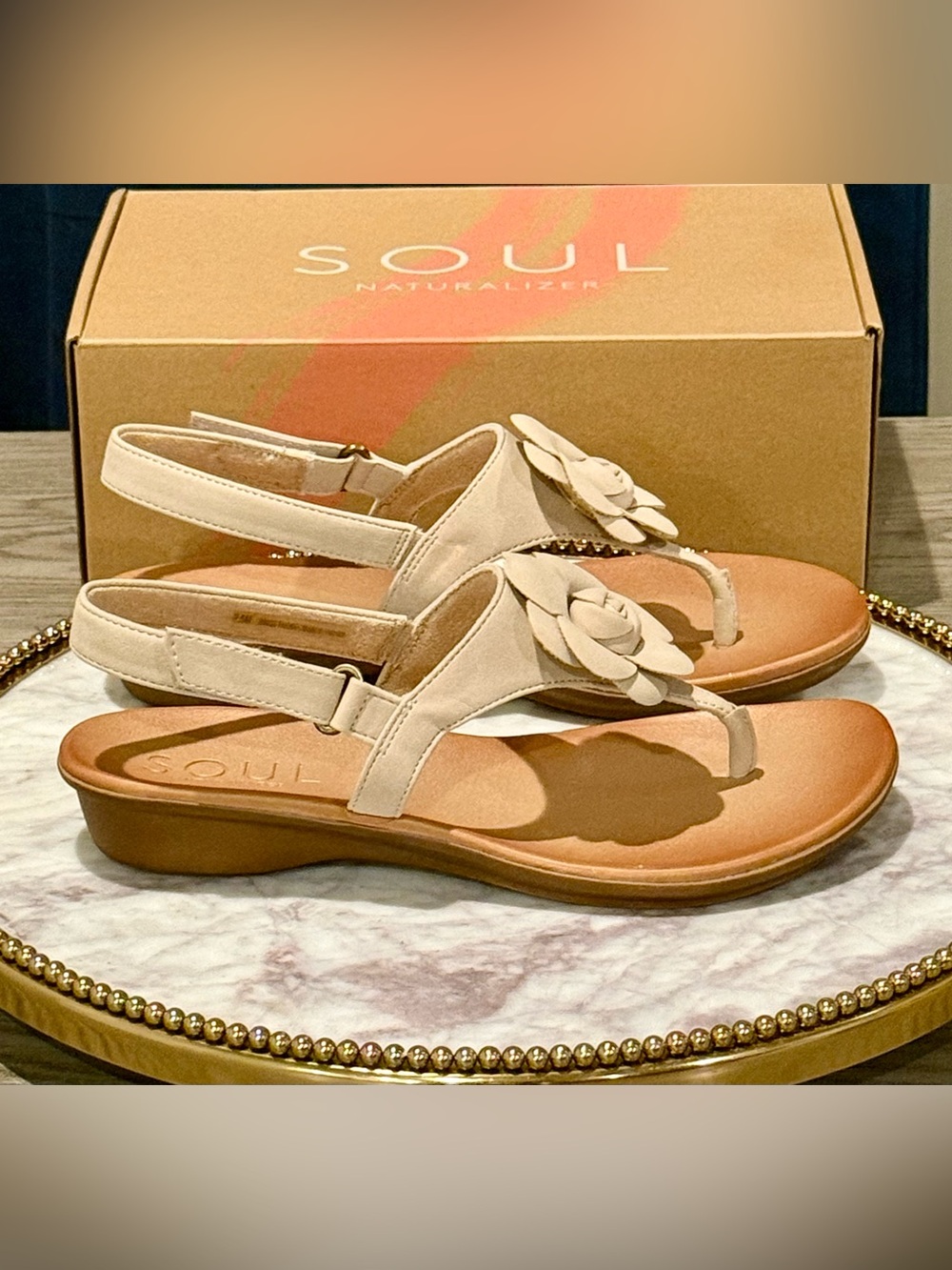 SOUL NATURALIZER Women’s Sing2 Thong Sandals | Sz. 7.5 | Color: Porcelain (NWB)
